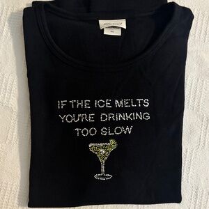 Distinct Women’s short Sleeves Black Tshirt Sz X-LARGE